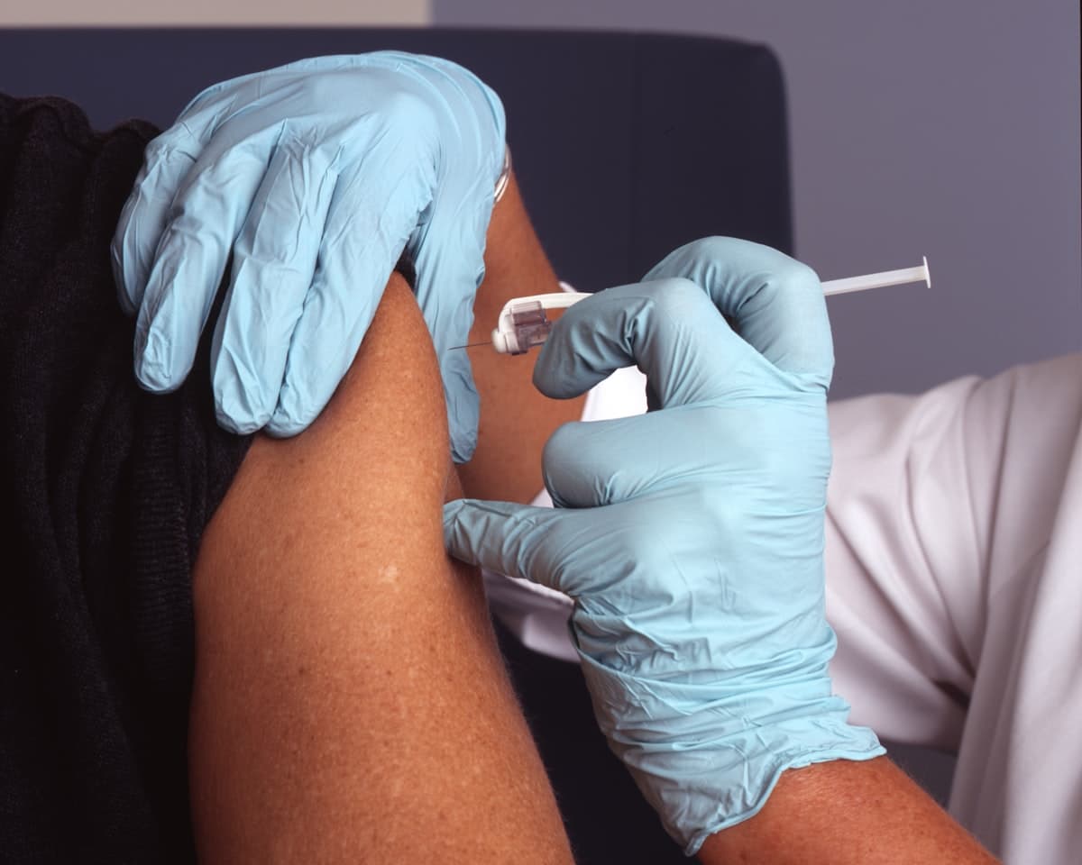 Managing Hypertension & Diabetes: Essential Lifestyle & Screening Guide
